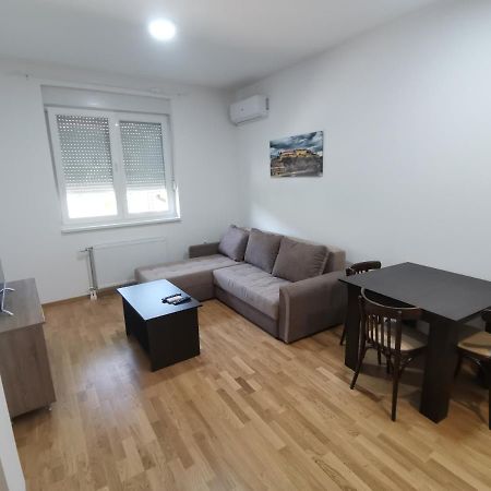 Magi Apartments โนวีซาด ภายนอก รูปภาพ